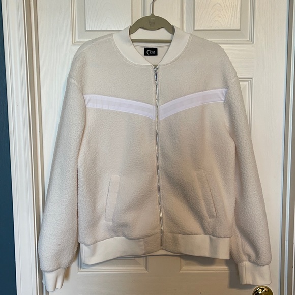 Zyia Flying V fleece jacket - Picture 1 of 2